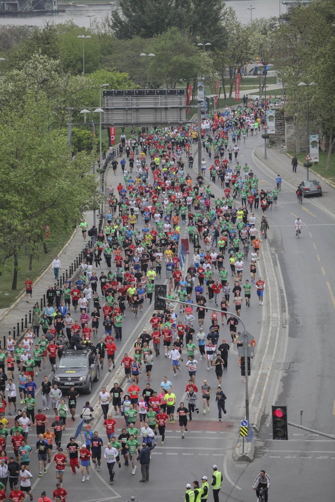 Vodafone İstanbul Yarı Maratonu yarın dünya rekoru için koşulacak