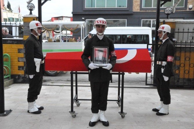 Kore Gazisi Askeri Törenle Son Yolculuğuna Uğurlandı