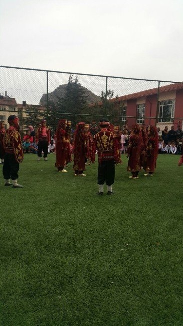 Afyonkarahisar’da 23 Nisan Okullarda Da Kutlandı