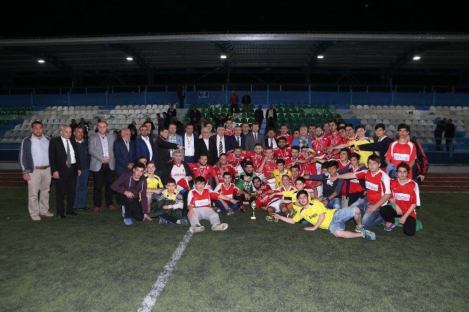 Büyükşehir Başkanlık Kupası’nın Sahibi Hendek Boğazspor Oldu
