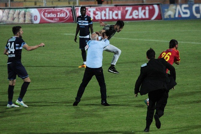 Adana Demirspor-alima Yeni Malatyaspor Maçının Ardından Saha Karıştı
