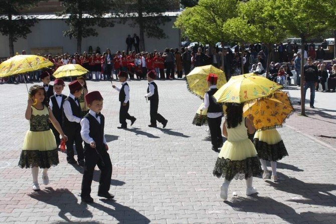 Uçhisar’da, 23 Nisan Ulusal Egemenlik Ve Çocuk Bayramı Coşkuyla Kutlandı