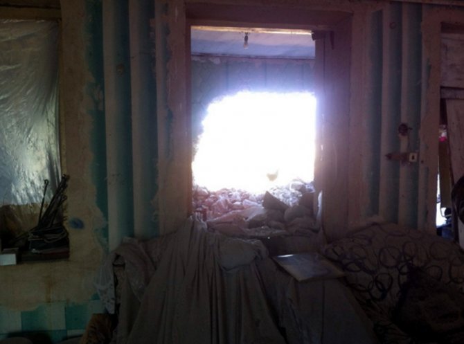 Azeri Savunma Bakanlığı, Ermeni askerlerin vurduğu evin fotoğrafını yayınladı