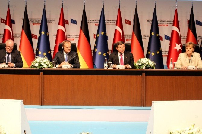 Başbakan Ahmet Davutoğlu: