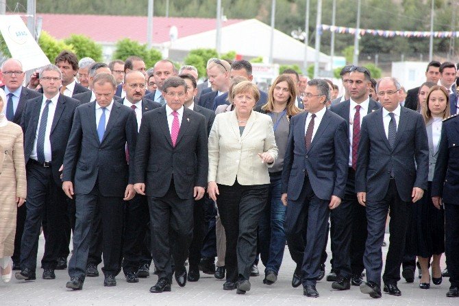 Başbakan Davutoğlu Ve Avrupalı Liderler Nizip’ten Ayrıldı