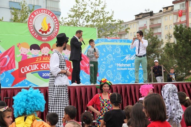 Seydişehir’de Çocuklar 23 Nisan Şenliklerinde Eğlendi