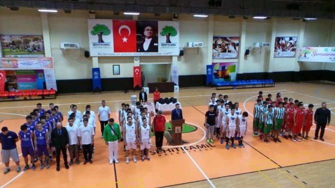 GKV Spor Kulübü Genç Erkek Basketbol Bahra Kupası Şampiyonu