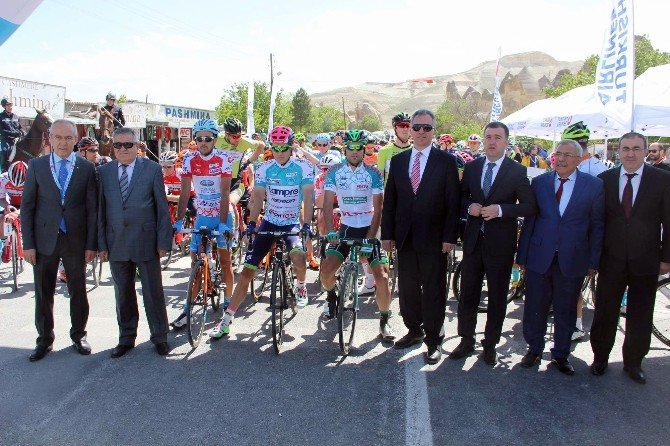 52. Cumhurbaşkanlığı Bisiklet Turu 2. Etabı Kapadokya’da Başladı