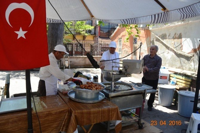 Ayvalık Belediyesi Cihat Teker’i Unutmadı