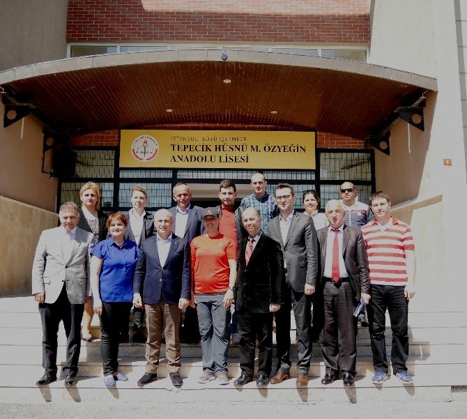 Büyükçekmece Belediye Başkanı Akgün Tepecik’in Okullarını Gezdi