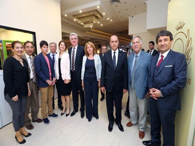 Özgül İle Alper’in Mutluluğuna Şahitlik Ettiler