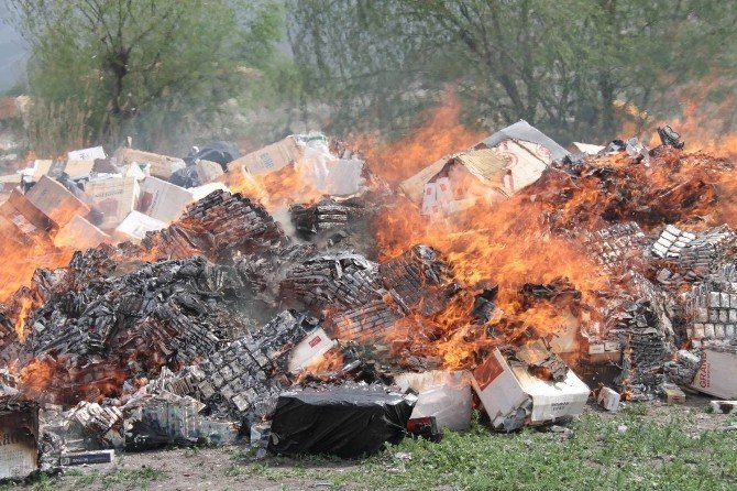 Erzincan’da 441 Bin 58 Paket Kaçak Sigara Yakılarak İmha Edildi