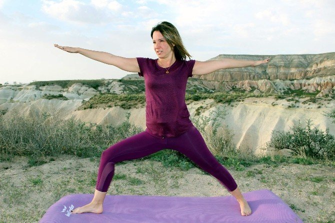 Kapadokya’da Gün Batımında Yoga Yaptılar