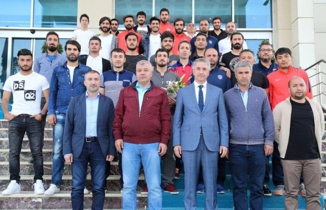 3. Lig’e Yükselen Elaziz Belediyespor, Başkan Yanılmaz’ı Ziyaret Etti