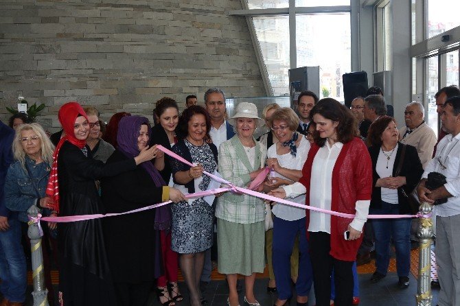 Akhisar’da Şehr-i Rengiz Sergisi Açıldı