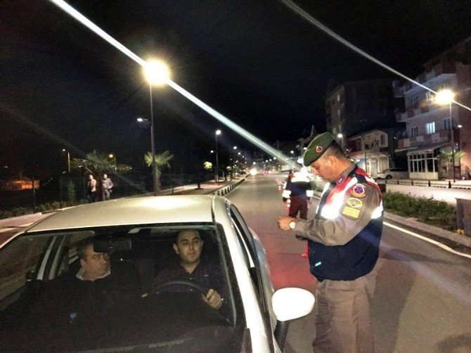 Jandarma Ekipleri Bartın’da Alkol Kontrolü Yaptı