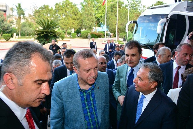 Erdoğan’a, Adana Kebabı İkram Edildi