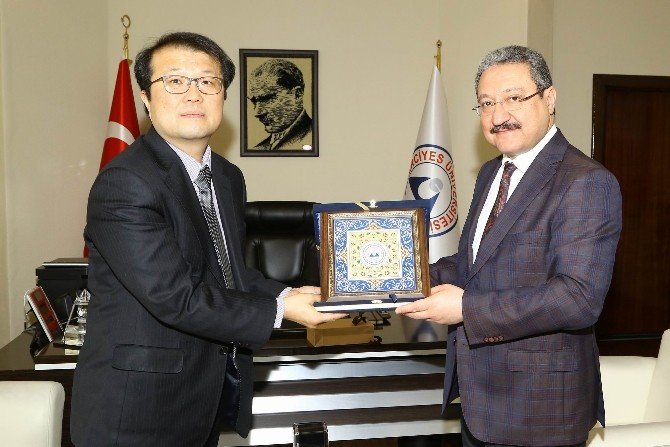 Kore Cumhuriyeti Büyükelçilik Müsteşarı Jijoon Kim, Rektör Güven’i Ziyaret Etti