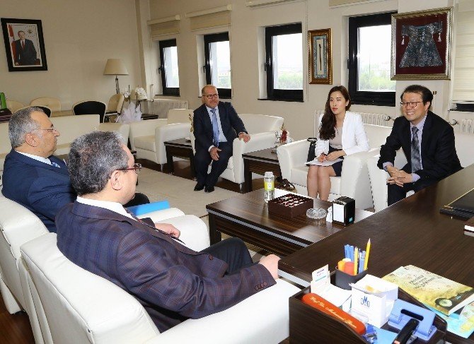 Kore Cumhuriyeti Büyükelçilik Müsteşarı Jijoon Kim, Rektör Güven’i Ziyaret Etti