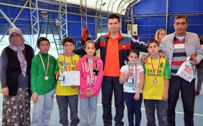 Kırşehir’de Küçükler Tenis Turnuvası sona erdi