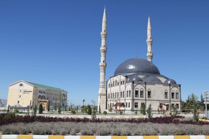 Şifa Camii Çevre Düzenlemeleri Tamamlandı