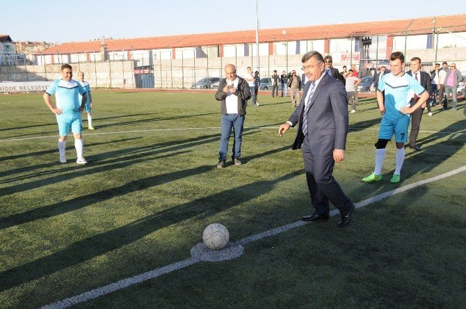Niğde Belediyesinin 5. Futbol Turnuvası Başladı