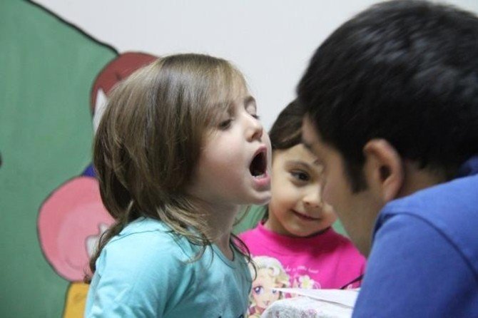 Okul Öncesi Eğitim Öğrencilerine Diş Sağlığı Taraması