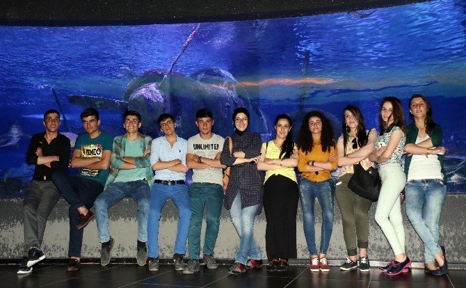 YGS’de Başarılı Olan Şırnaklı Öğrencilere Antalya’da 5 Yıldızlı Tatil