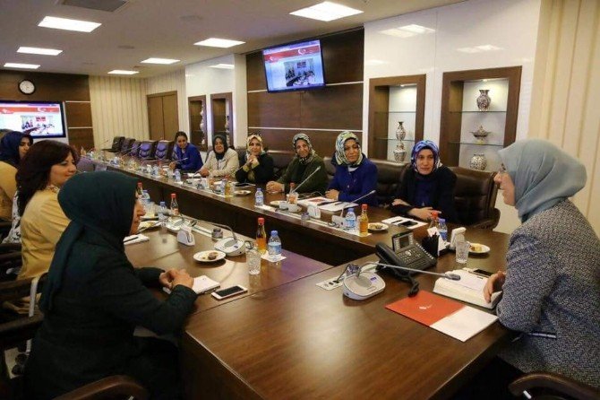 AK Partili Kadınlardan Bakan Ramazanoğlu’na Ziyaret