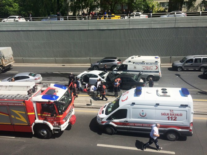 Başkent’te sıkışmalı kaza: 3 yaralı