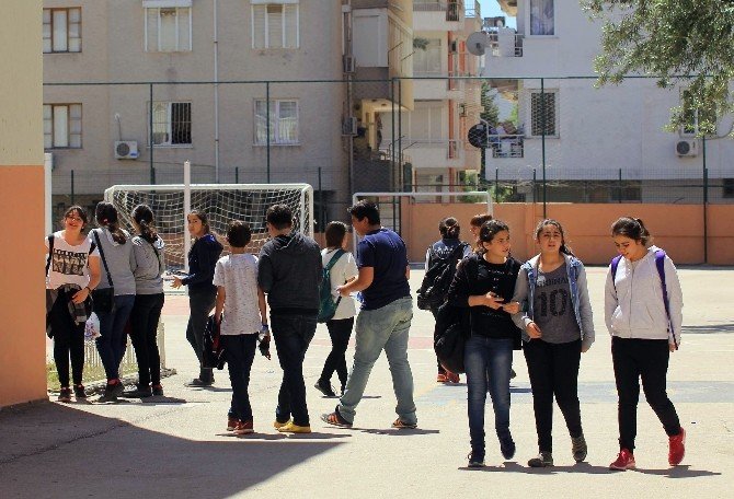 Antalya’da TEOG’da 31 Bin 172 Öğrenci Ter Döktü