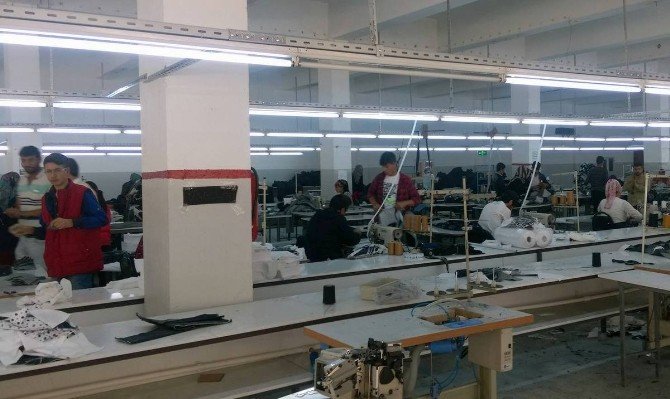 Bitlis’teki Sivil Toplum Örgütünden Tekstil Atölyesine Ziyaret
