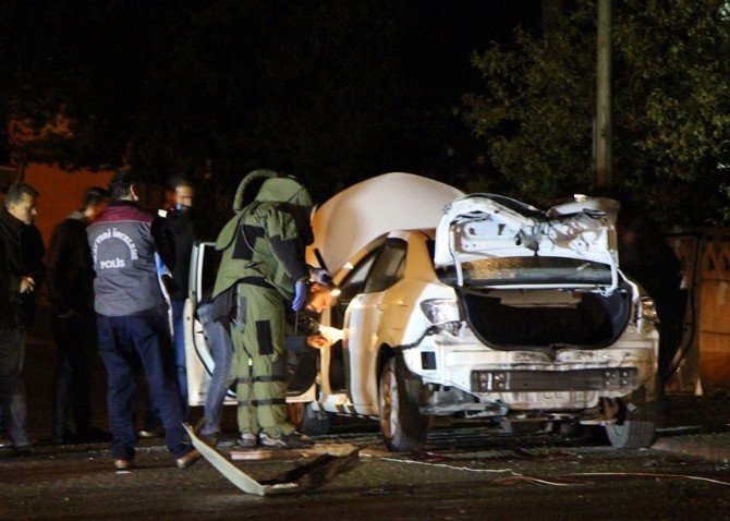 Bolu’da İkiz Plaka Otomobil Fünye İle Patlatıldı