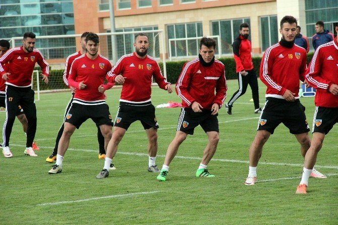 Hakan Kutlu: "Beşiktaş Maçına Galibiyet İçin Gideceğiz”