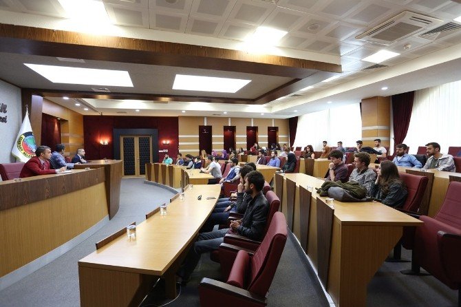 SAÜ Öğrencileri Kent Bilgi Sistemleri İle İlgili İlk Saha Çalışmasını Serdivan Belediyesi İle Yaptı