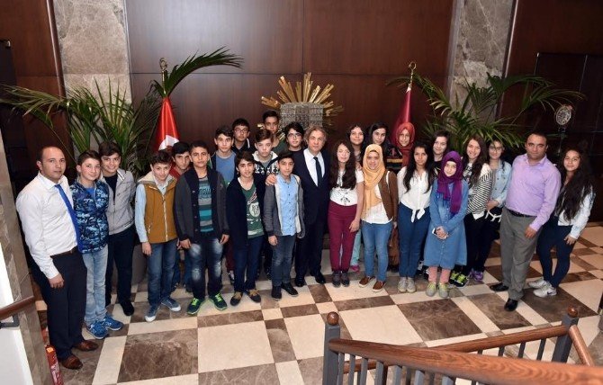 TEOG Sınavı Öncesi Öğrencilerden Başkan Demircan’a Ziyaret