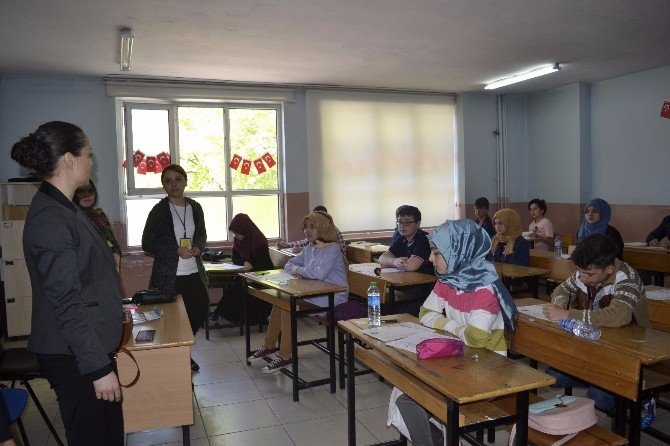 Alaplı’da TEOG Sınavına 598 Öğrenci Katıldı