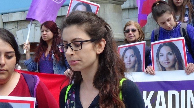 Adliye Önünde Kadın Cinayetleri Protestosu