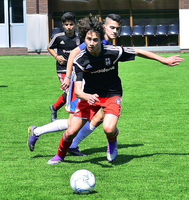 Beşiktaş’ın Genç Yetenekleri Milano’da Turnuvaya Katılacak