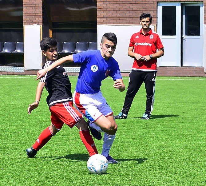 Beşiktaş’ın Genç Yetenekleri Milano’da Turnuvaya Katılacak