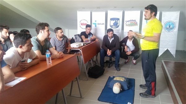 Çanakkale’de Cankurtaran Kursu Düzenlendi