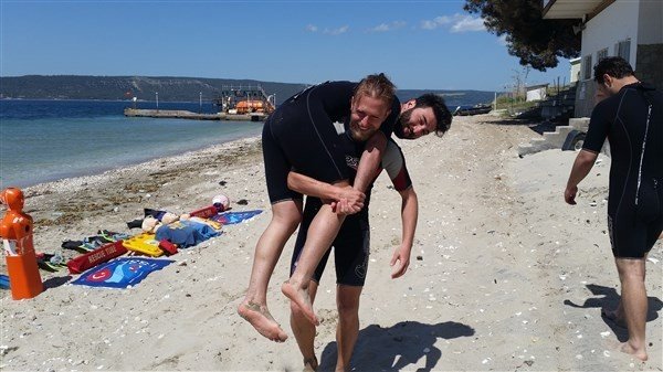 Çanakkale’de Cankurtaran Kursu Düzenlendi