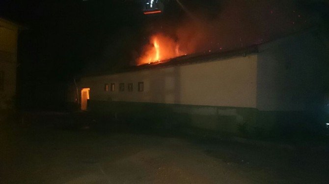 Eski Devlet Hastanesi Ek Binasında Yangın