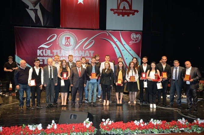 CHP’li Meclis Üyelerinden Selim Yağcı’ya Destek