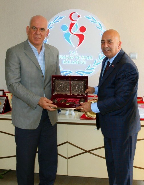 Türkiye Hentbol Federasyonu Başkanı’ndan Özyurt’a Ziyaret