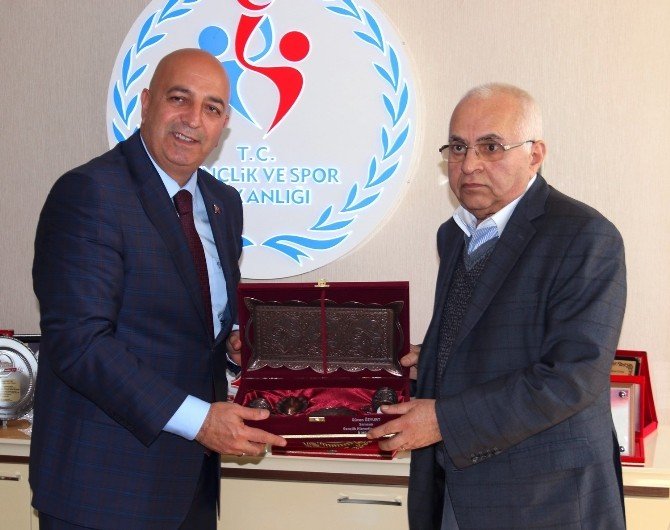 Türkiye Hentbol Federasyonu Başkanı’ndan Özyurt’a Ziyaret