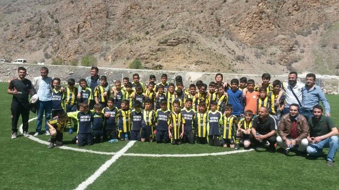 Van Fenerbahçe Futbol Okulu Çatak’ta