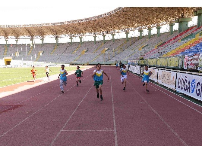 Haliliye Belediyesi, Atletizmde Yeni Sporcular Yetiştiriyor