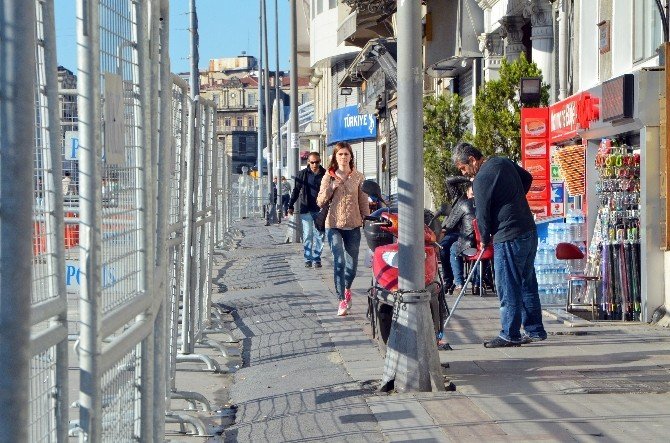 Taksim Meydanı’nda Bariyerli Önlem