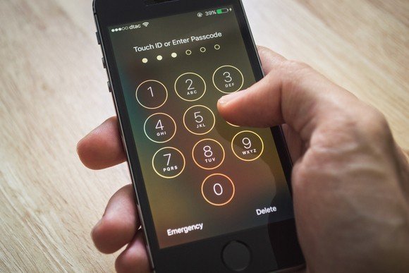 San Bernardino Saldırganının Telefon Kilidini Açmak 1.3 Milyon Dolara Mal Oldu